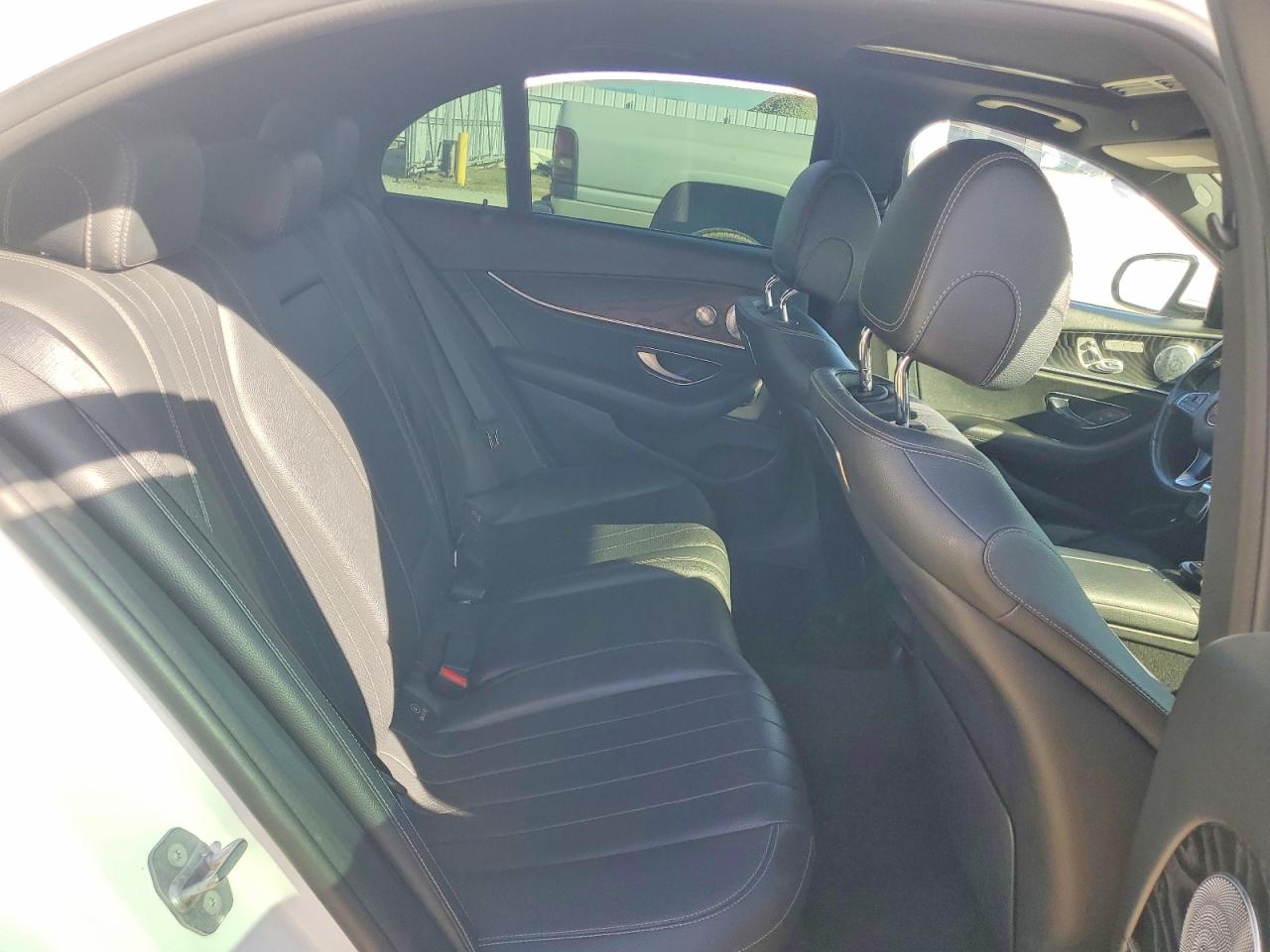 2018 MERCEDES-BENZ E 300 photo 10