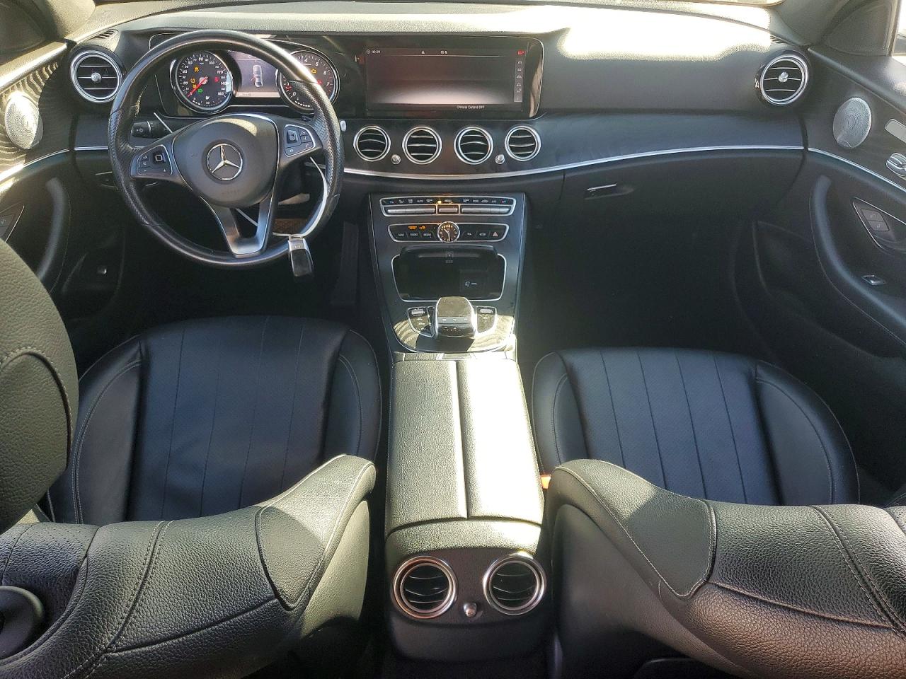 2018 MERCEDES-BENZ E 300 photo 8