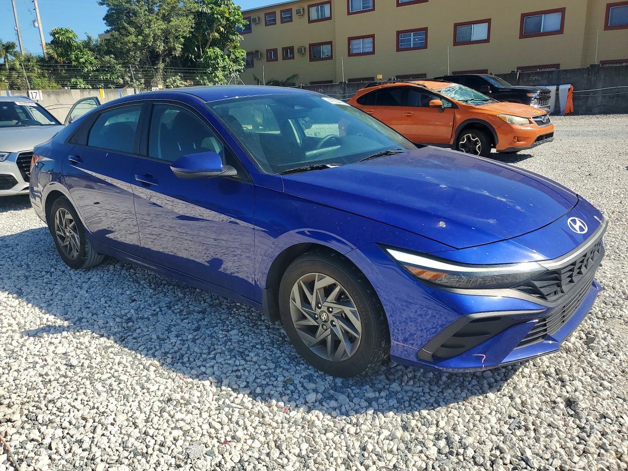 2024 HYUNDAI ELANTRA SEL photo 4