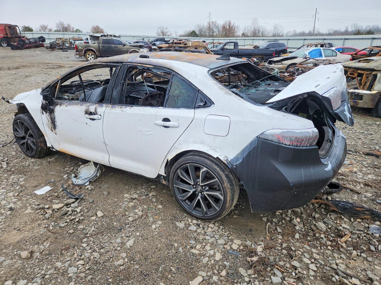 2021 TOYOTA COROLLA SE photo 2
