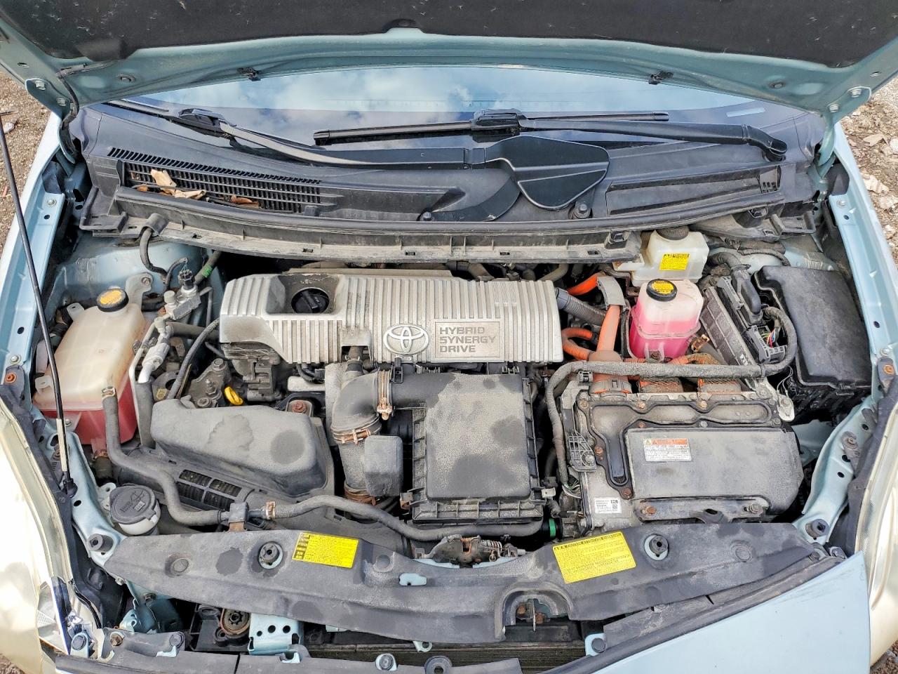 2013 TOYOTA PRIUS THREE photo 11