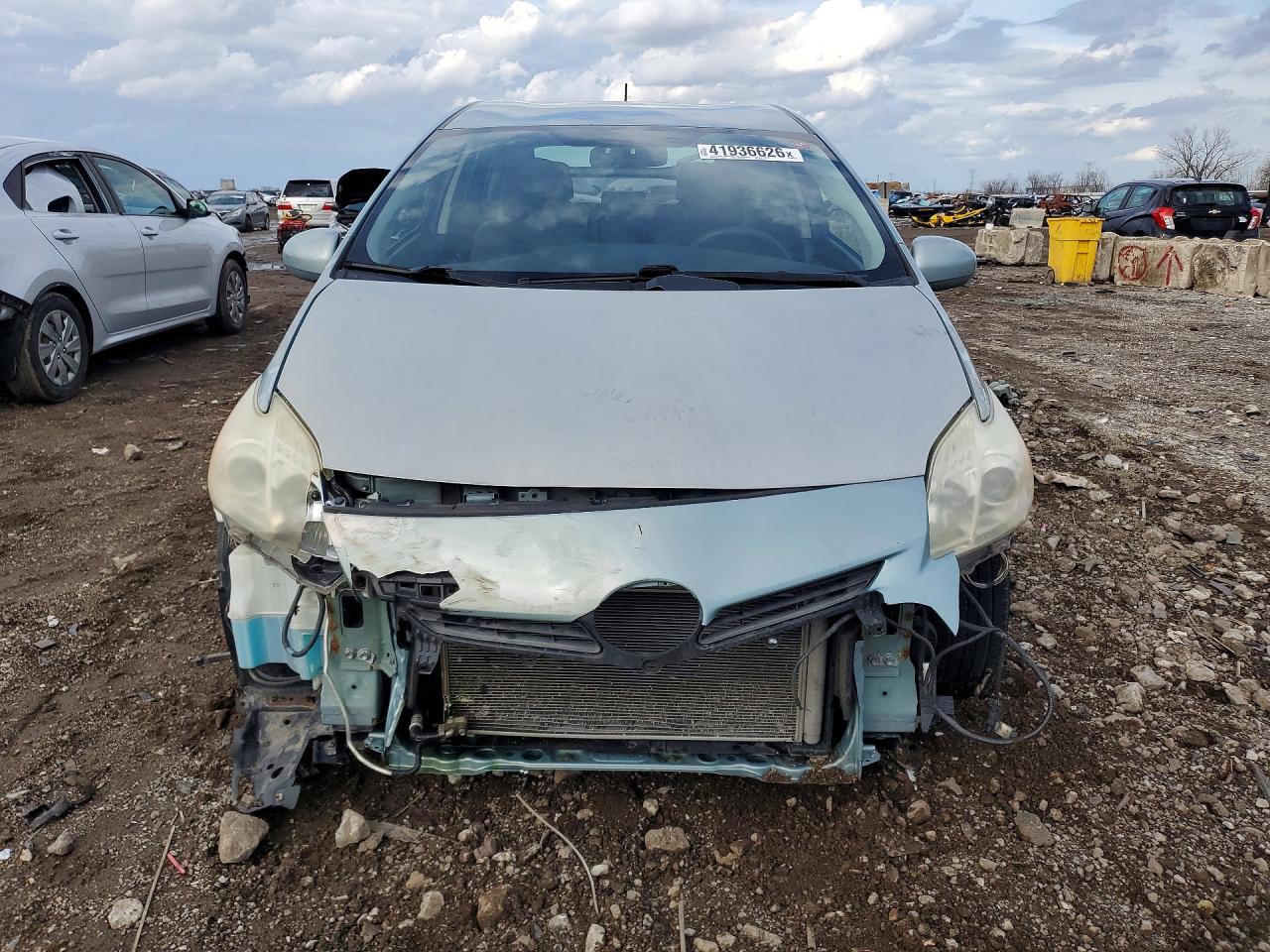 2013 TOYOTA PRIUS THREE photo 5