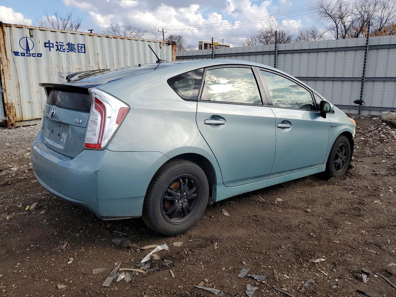 2013 TOYOTA PRIUS THREE photo 3