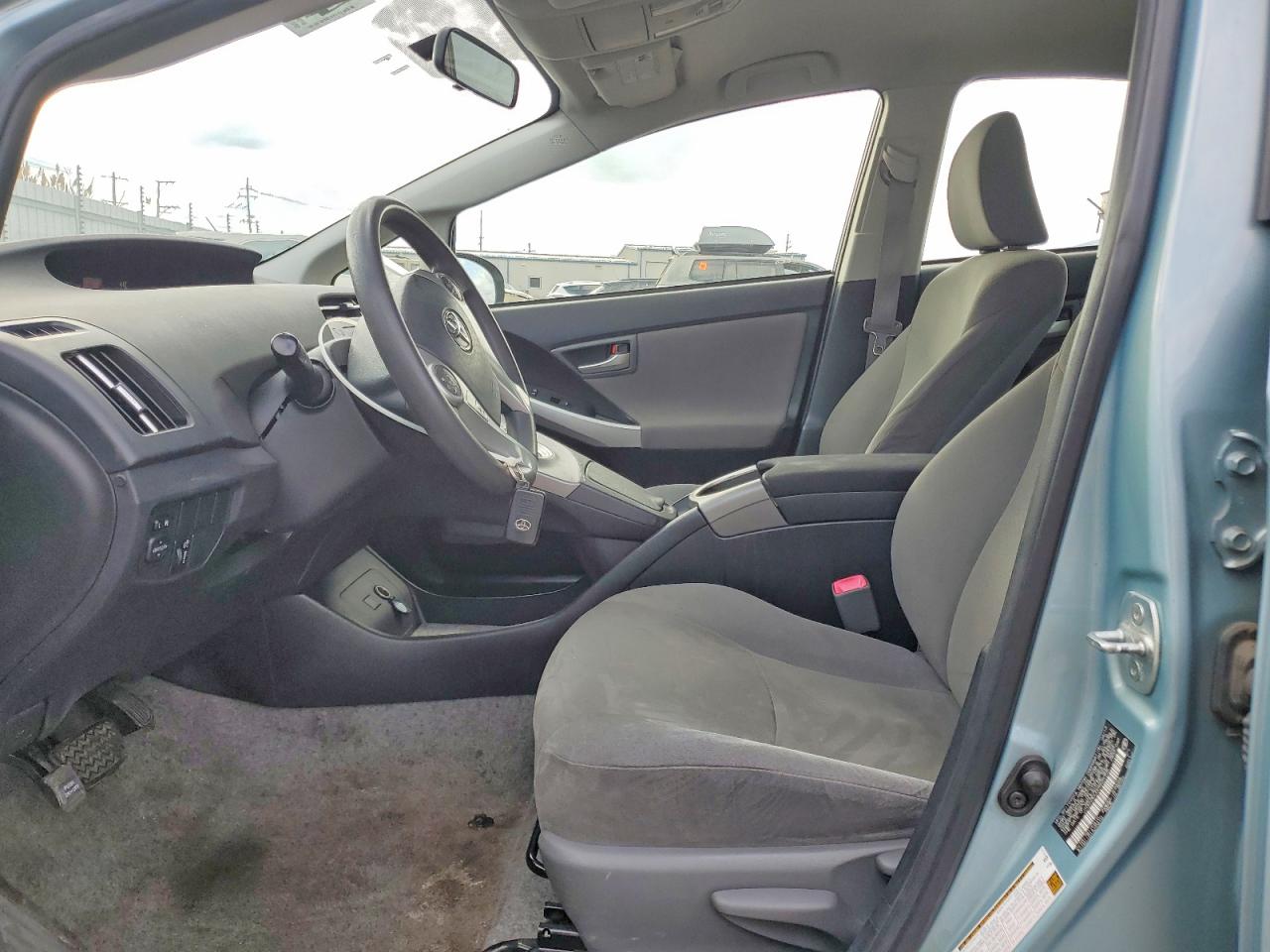 2013 TOYOTA PRIUS THREE photo 7