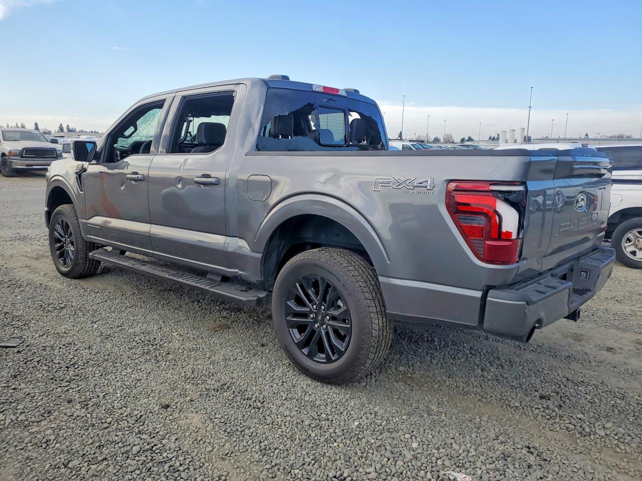 2025 FORD F150 LARIAT photo 2