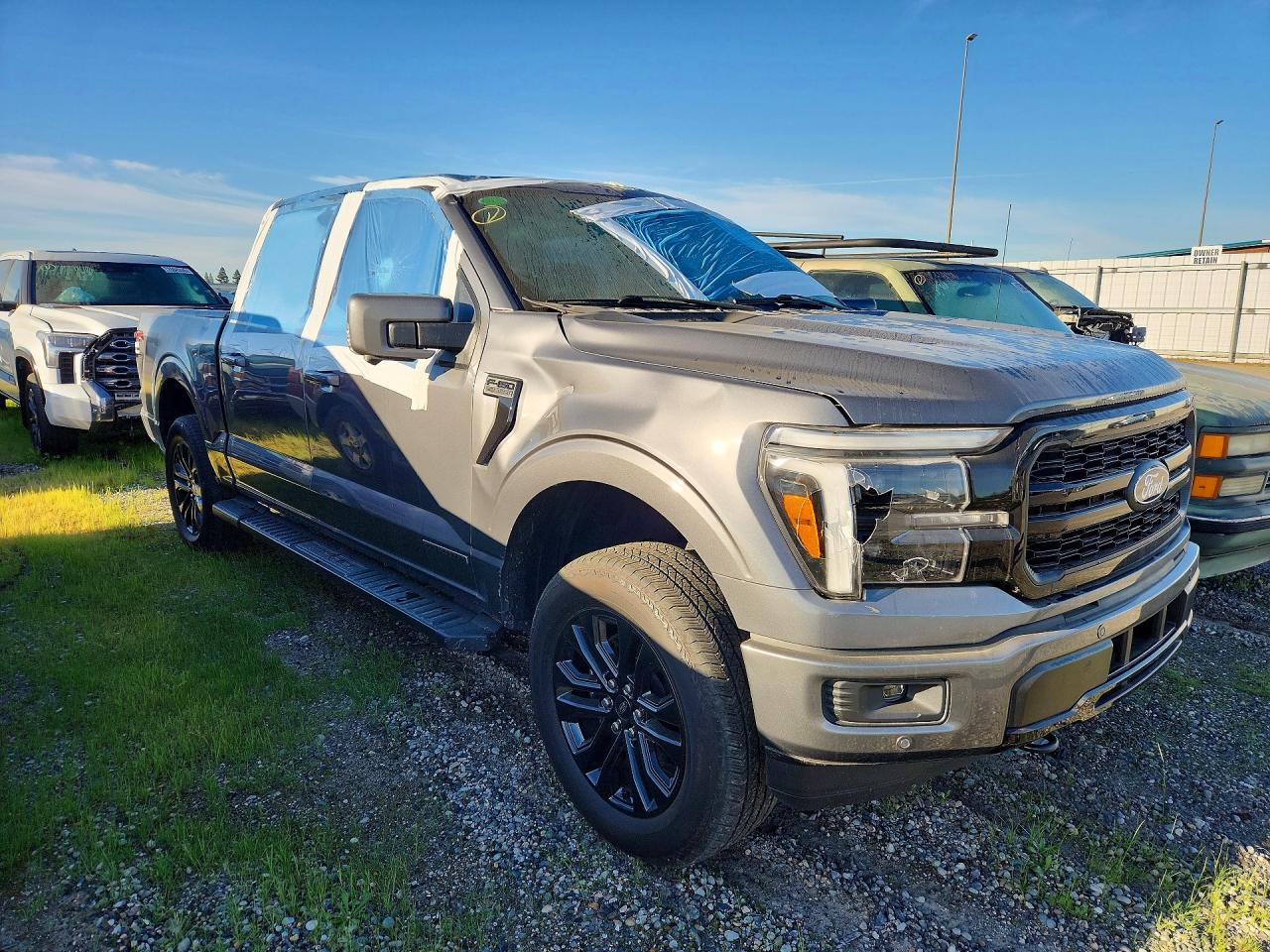 2025 FORD F150 LARIAT photo 4