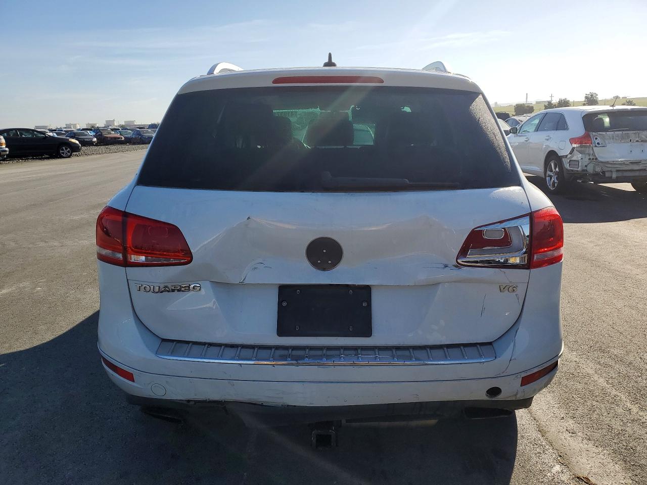 2013 VOLKSWAGEN TOUAREG V6 photo 11