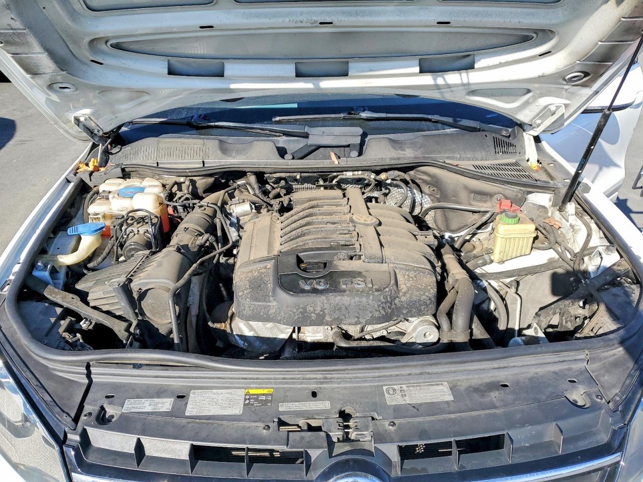 2013 VOLKSWAGEN TOUAREG V6 photo 23