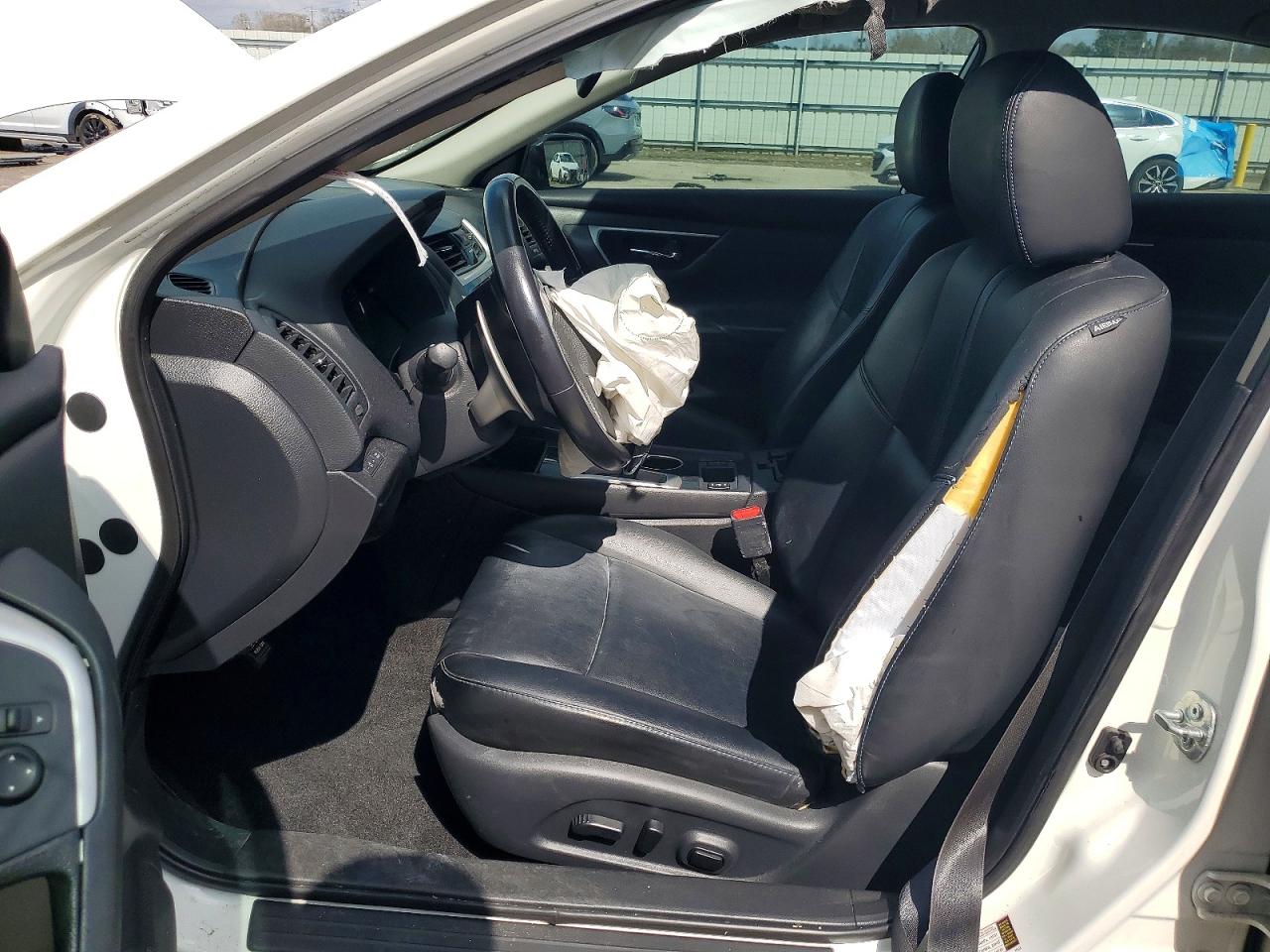 2018 NISSAN ALTIMA 2.5 SR photo 19