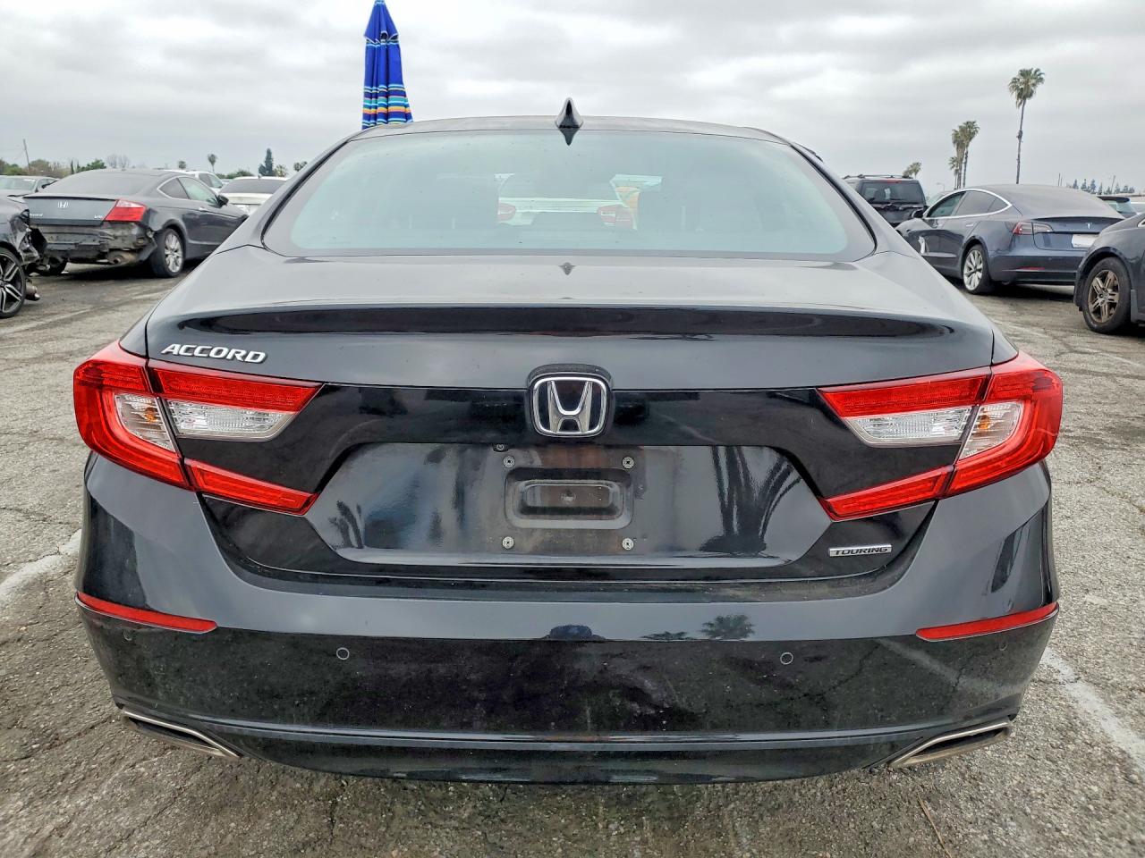 2018 HONDA ACCORD TOURING photo 16