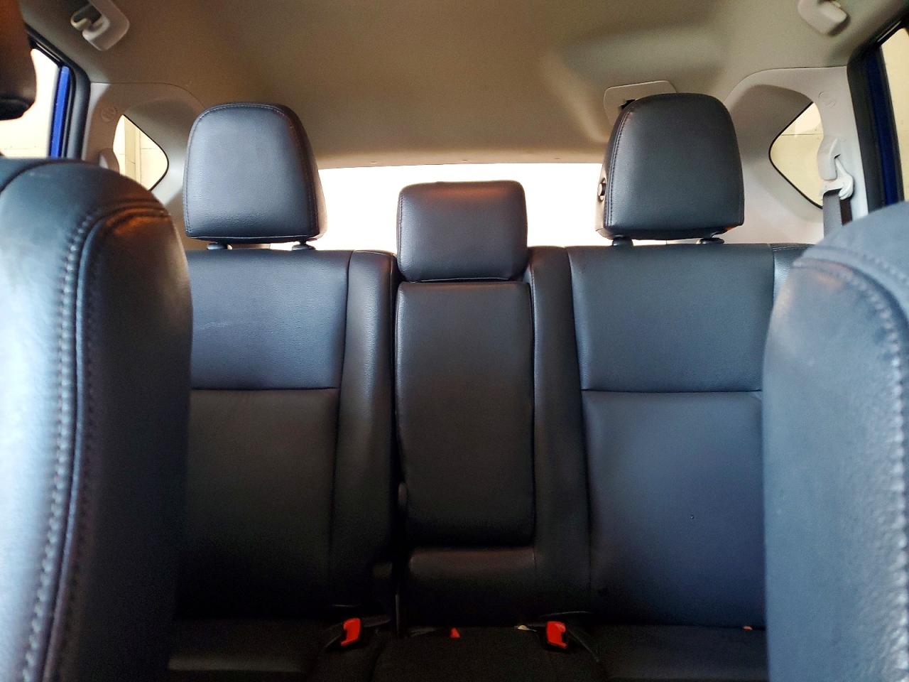 2014 TOYOTA RAV4 LE photo 10