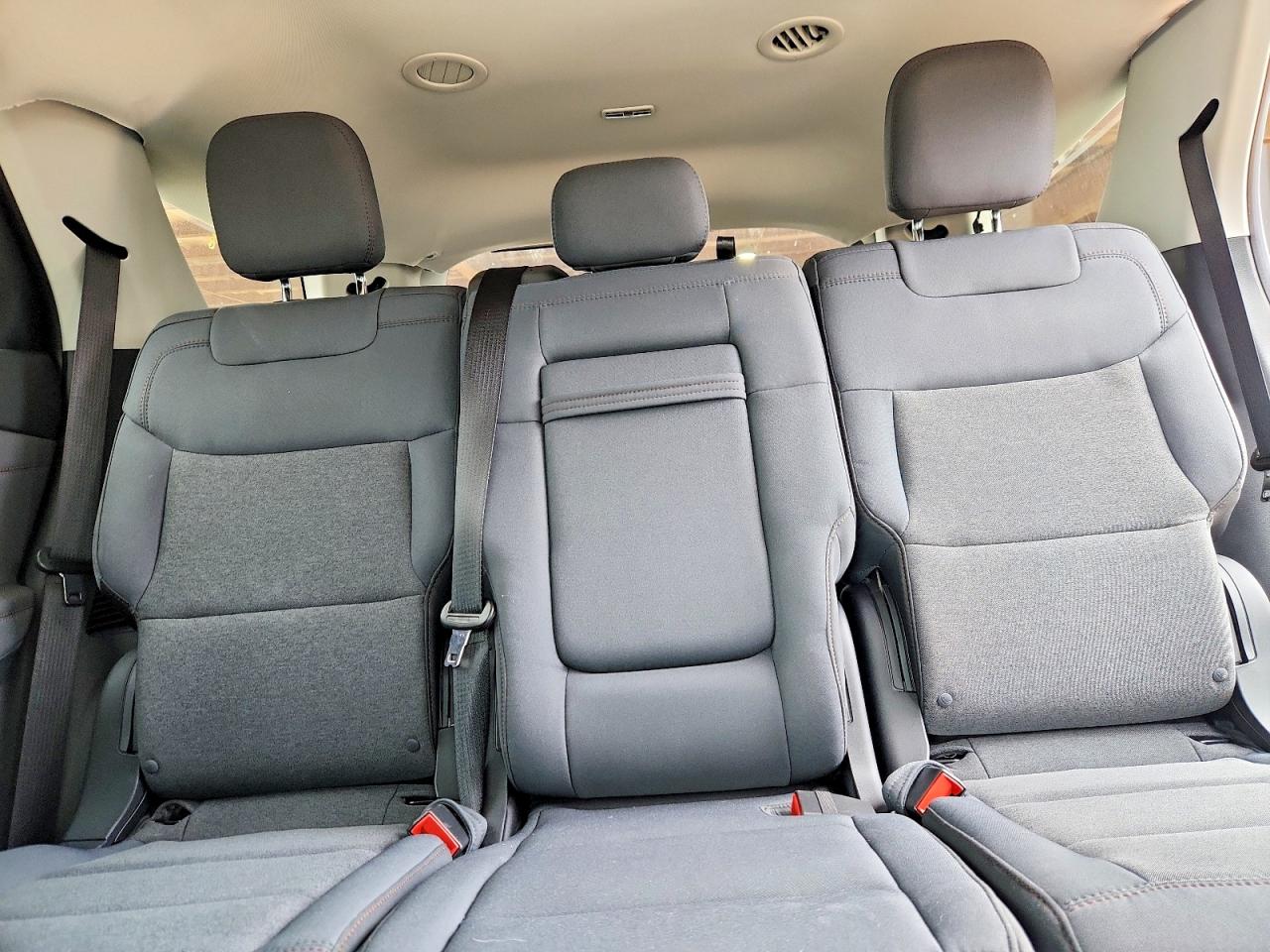 2025 FORD EXPLORER ACTIVE photo 10