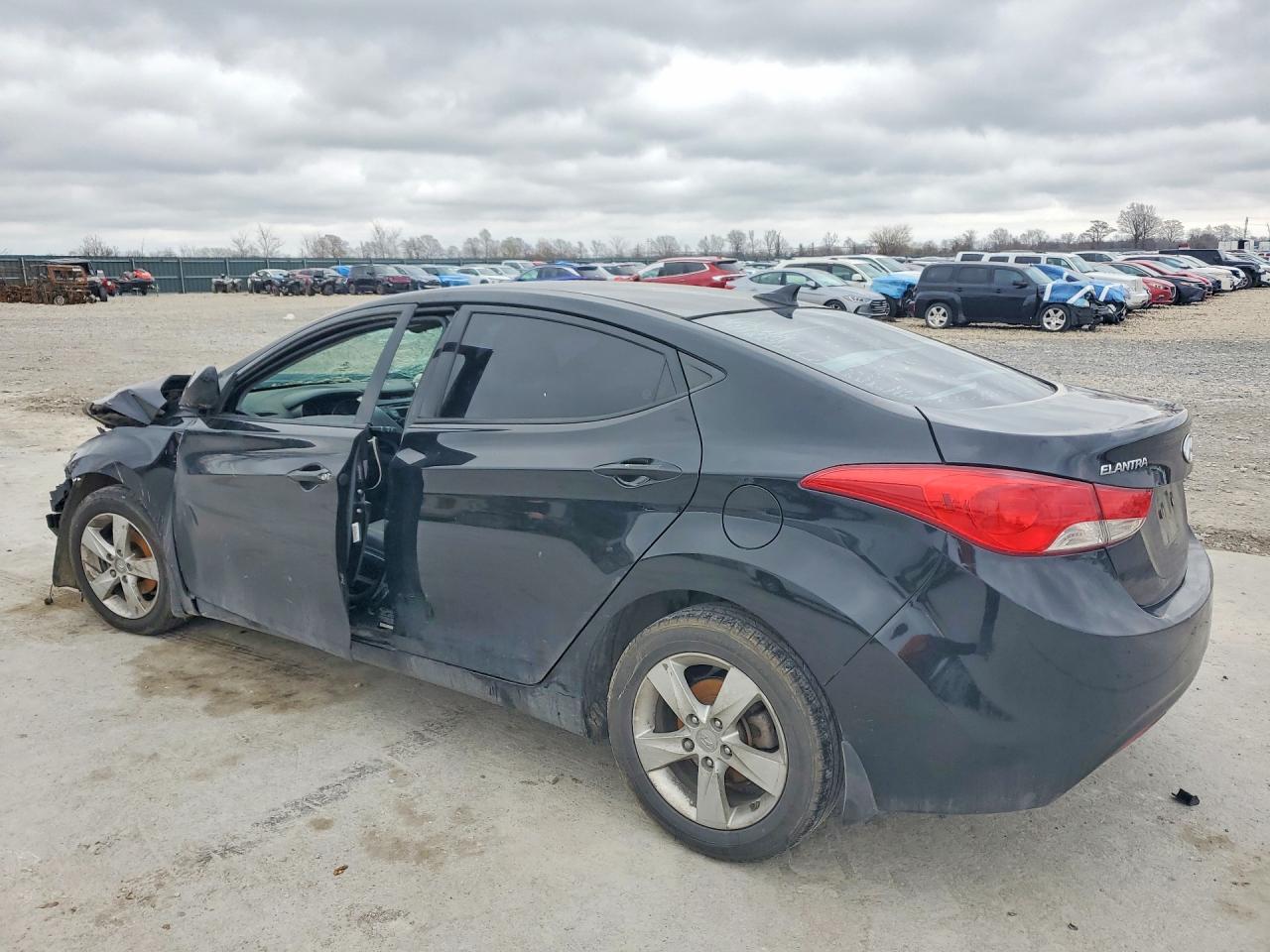 2013 HYUNDAI ELANTRA GLS photo 2