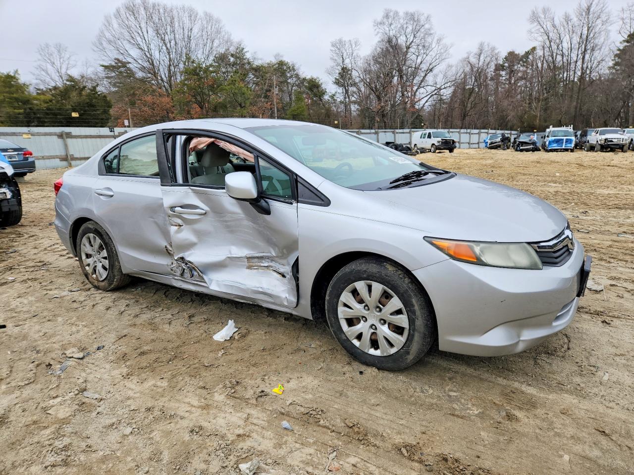 2012 HONDA CIVIC LX photo 4