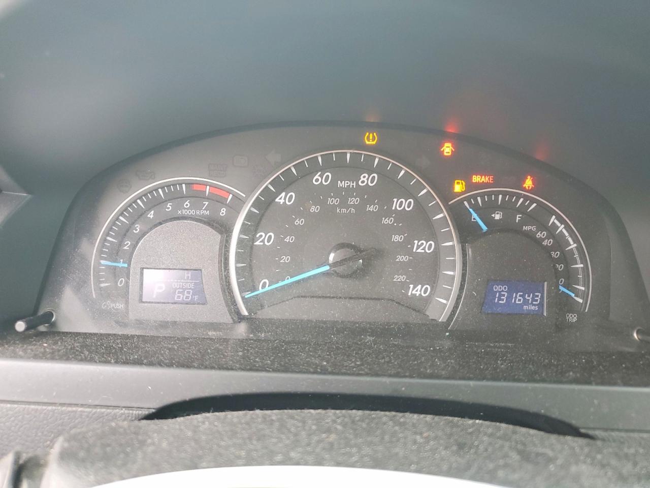 2012 TOYOTA CAMRY LE photo 17