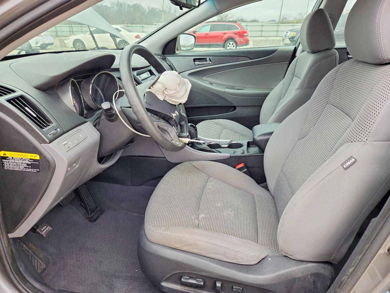 2013 HYUNDAI SONATA GLS photo 13