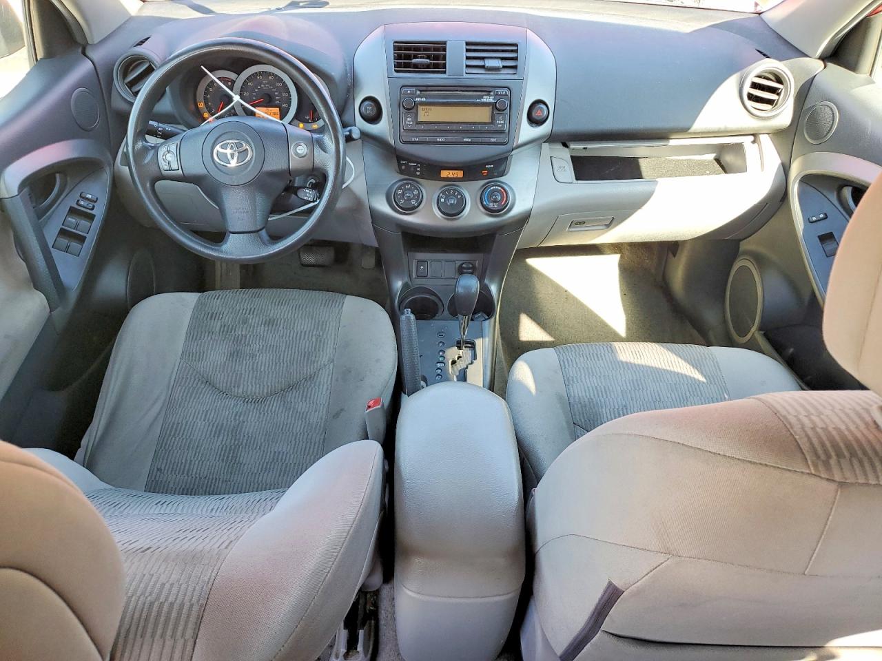 2012 TOYOTA RAV4 BASE photo 8