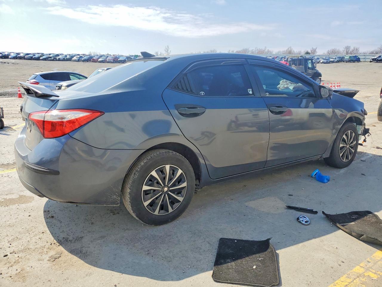 2016 TOYOTA COROLLA L photo 7