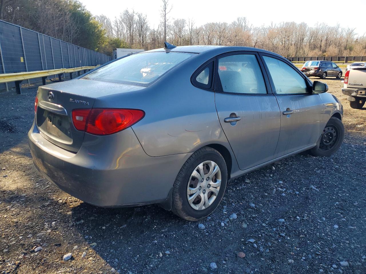2010 HYUNDAI ELANTRA GLS photo 3