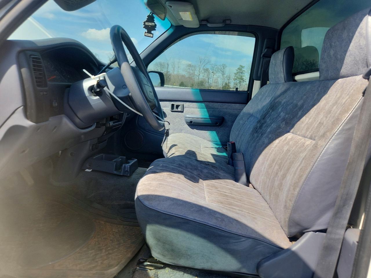 2000 TOYOTA TACOMA BASE photo 13