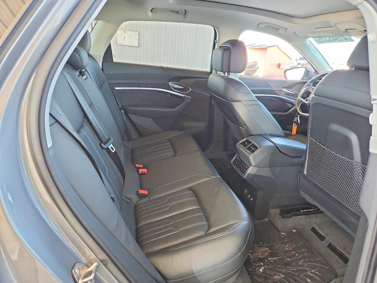 2019 AUDI E-TRON PRESTIGE photo 10