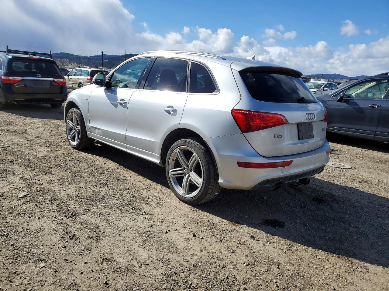 2010 AUDI Q5 PREMIUM PLUS photo 2