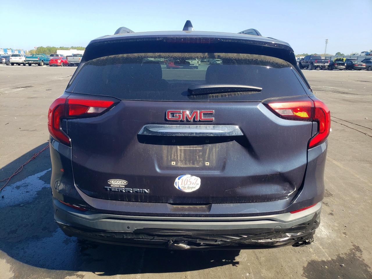 2018 GMC TERRAIN SLE photo 11