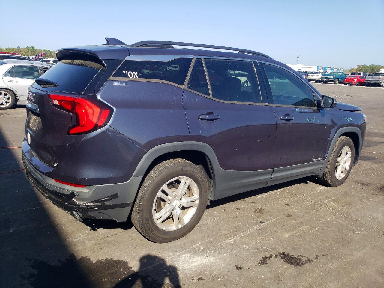 2018 GMC TERRAIN SLE photo 5