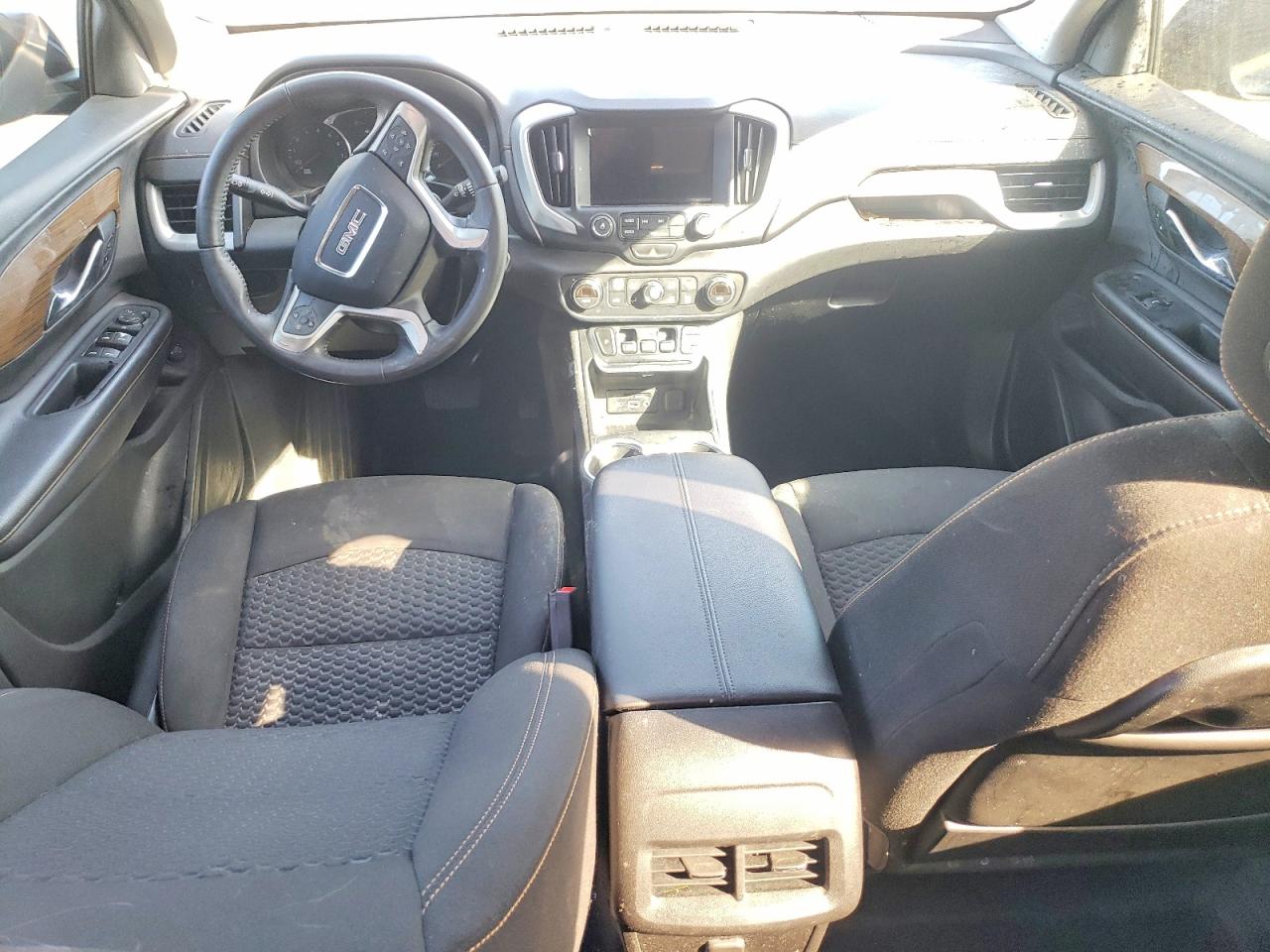 2018 GMC TERRAIN SLE photo 15