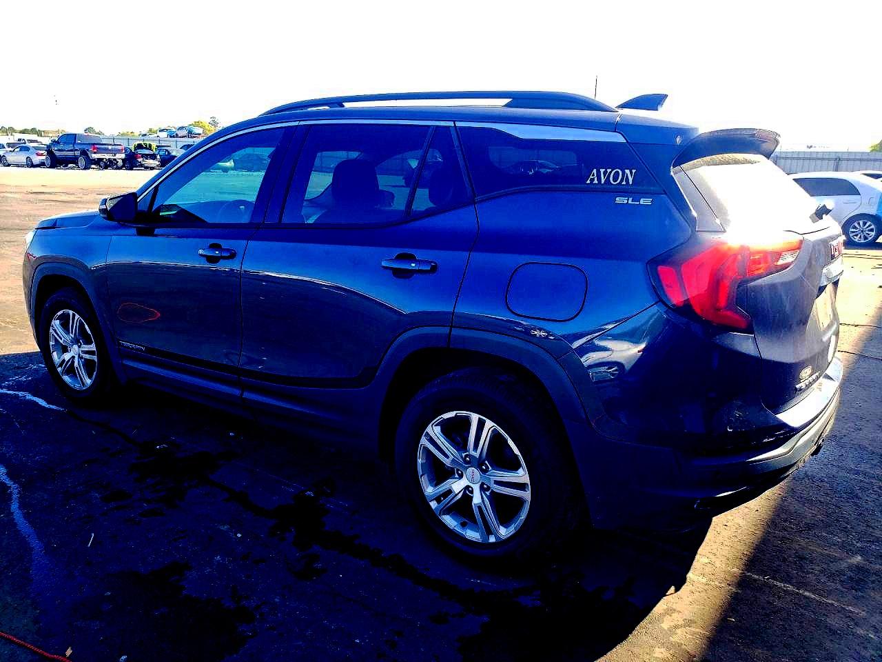 2018 GMC TERRAIN SLE photo 3