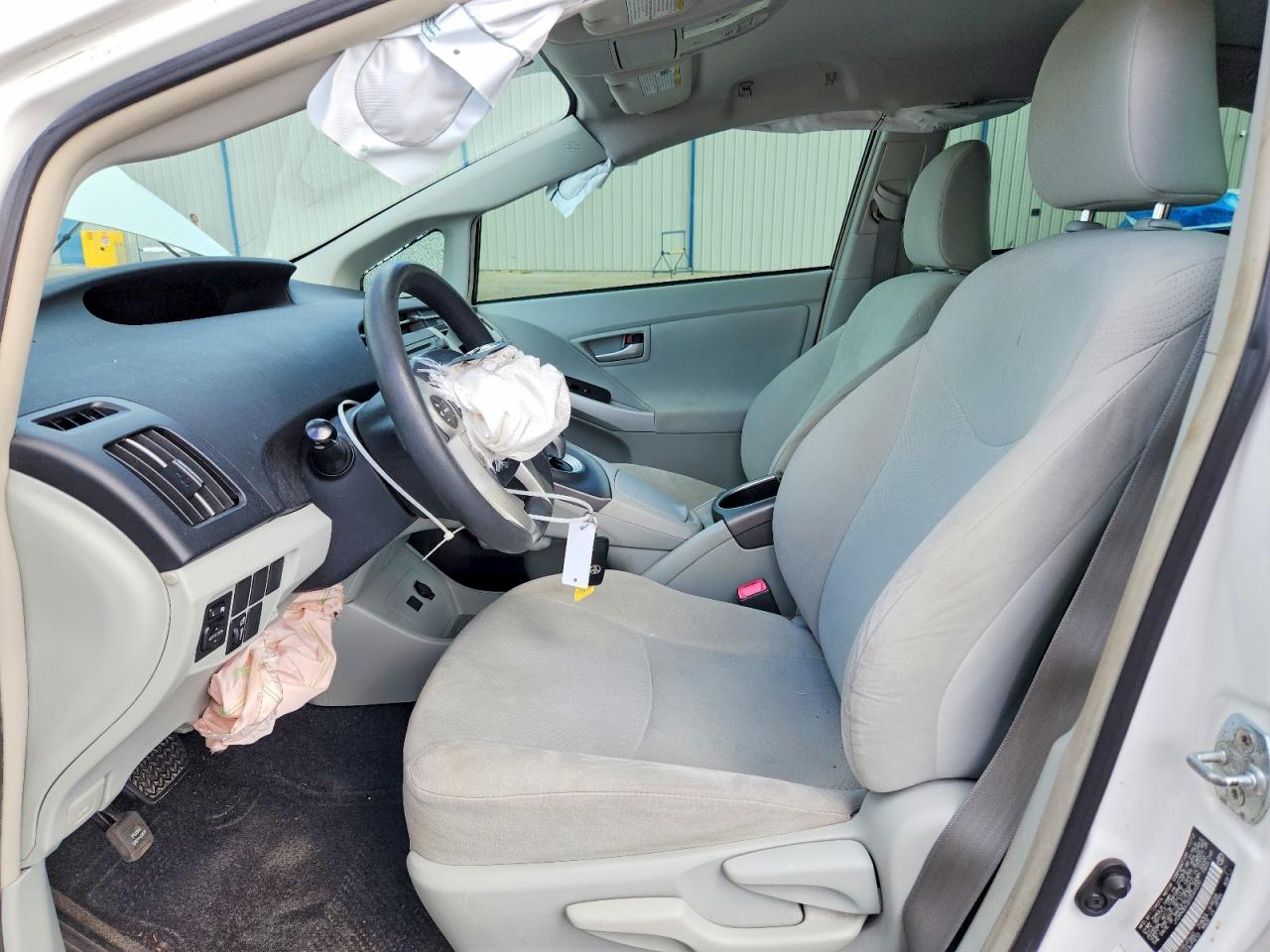 2013 TOYOTA PRIUS TWO photo 7