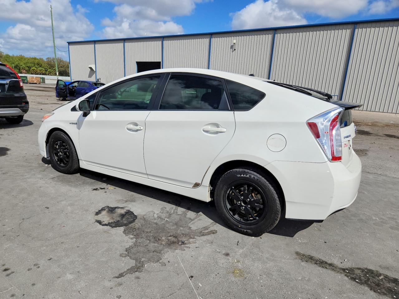 2013 TOYOTA PRIUS TWO photo 2