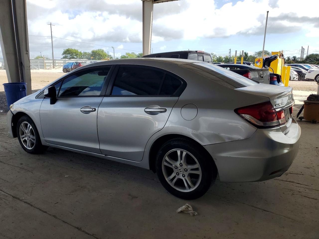2013 HONDA CIVIC LX photo 2