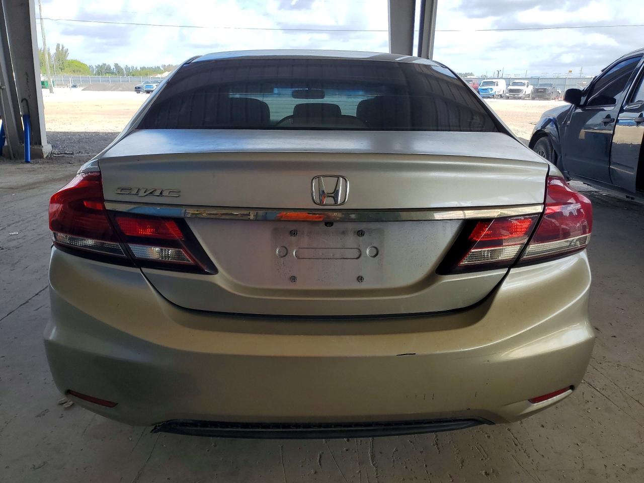 2013 HONDA CIVIC LX photo 6
