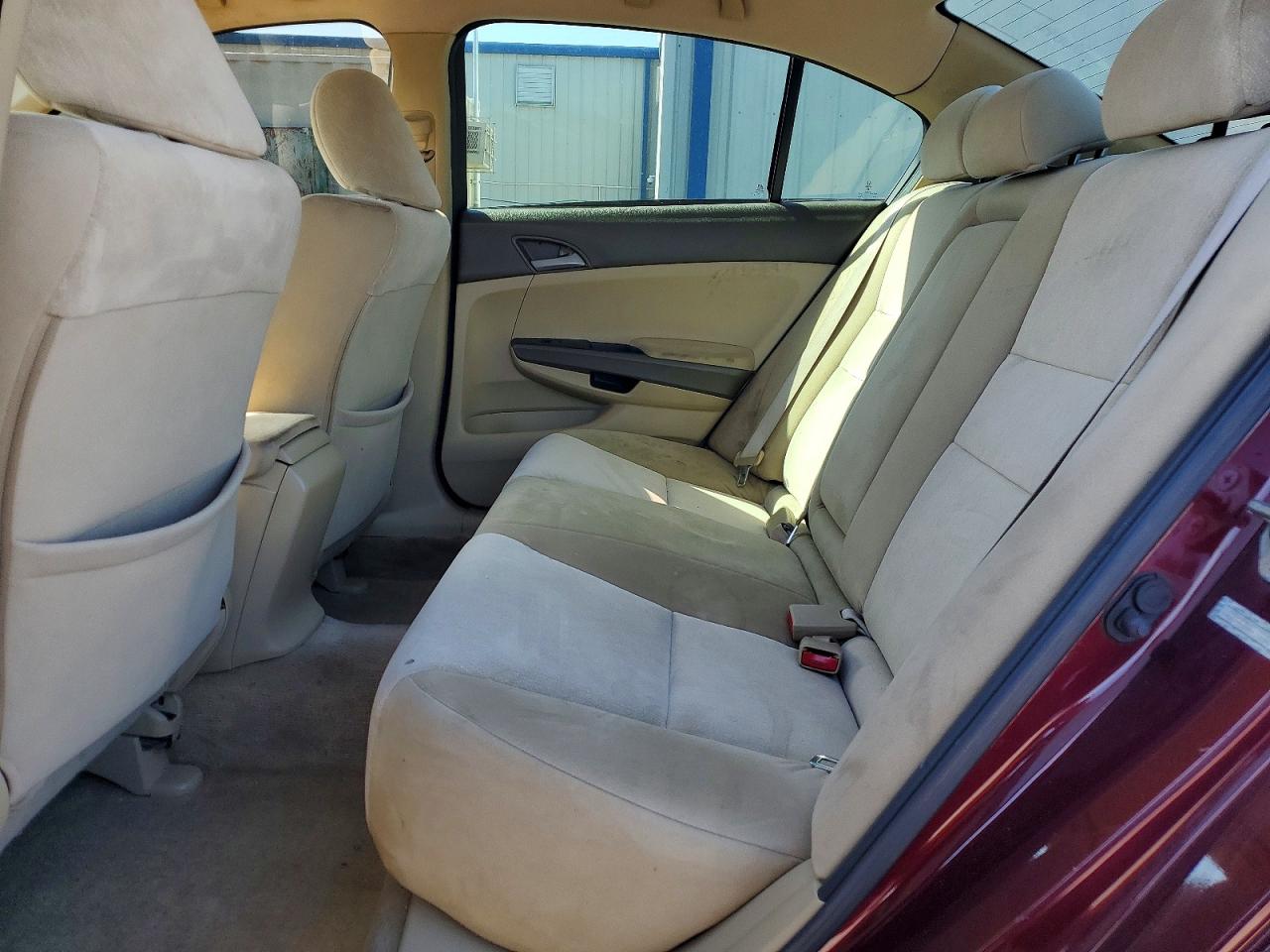 2010 HONDA ACCORD LX photo 19