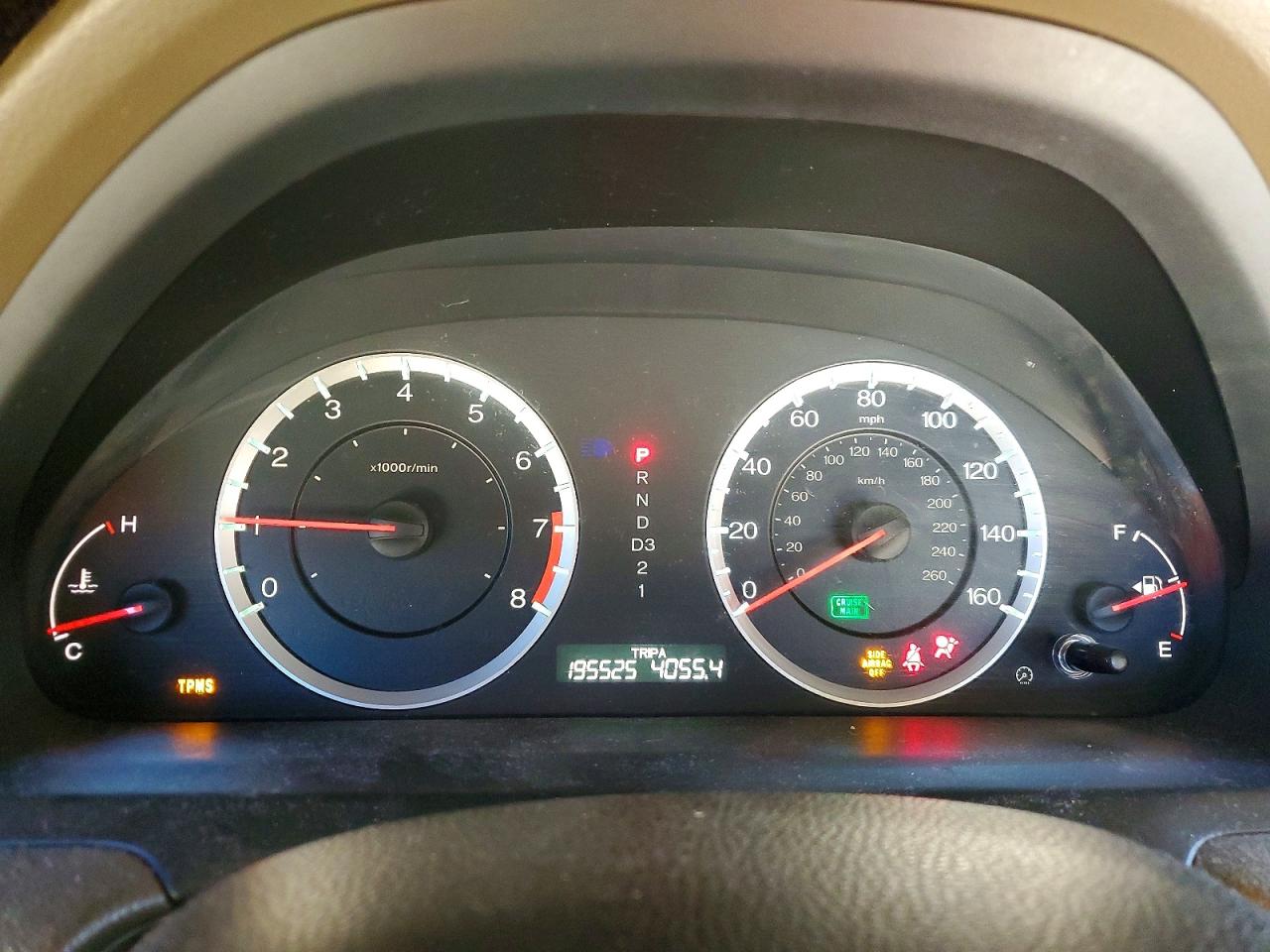 2010 HONDA ACCORD LX photo 17