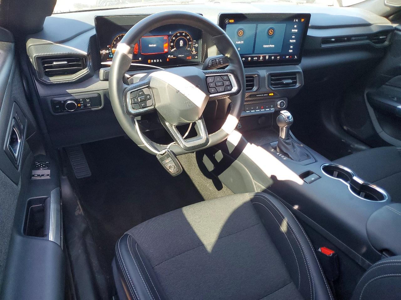 2024 FORD MUSTANG photo 15