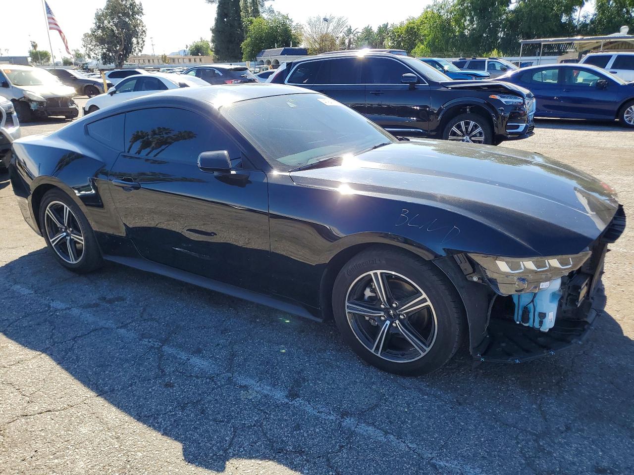 2024 FORD MUSTANG photo 7