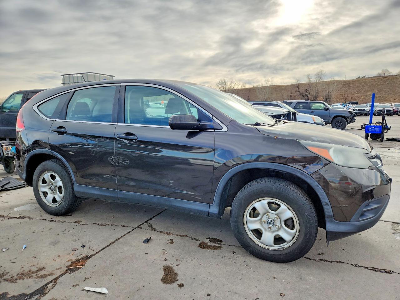 2013 HONDA CR-V LX photo 4
