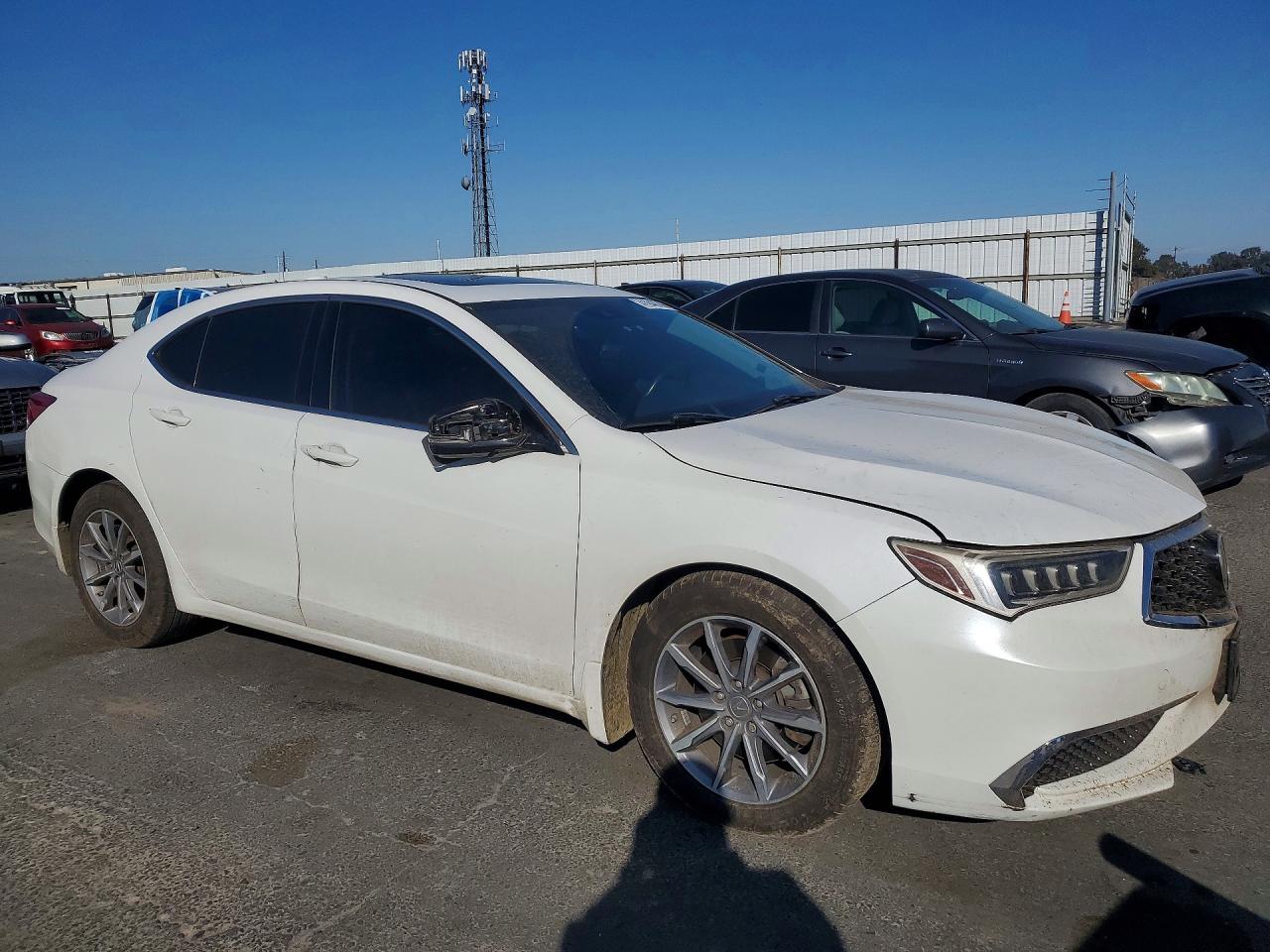 2018 ACURA TLX photo 4