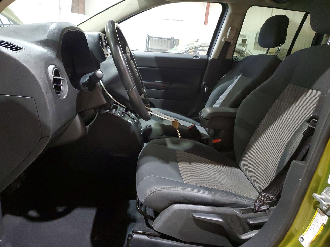 2012 JEEP COMPASS photo 13