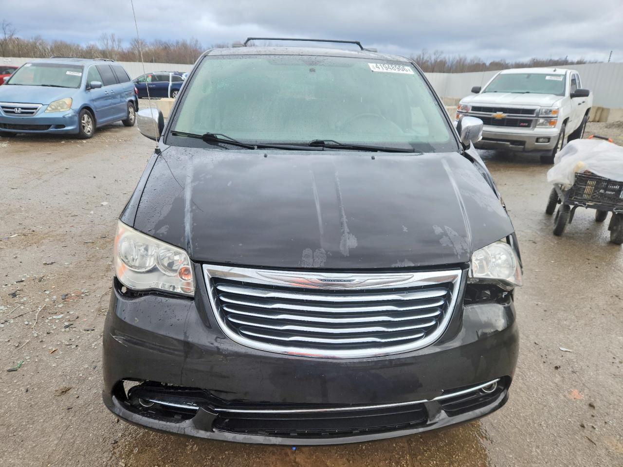 2015 CHRYSLER TOWN & COUNTRY TOURING L photo 13