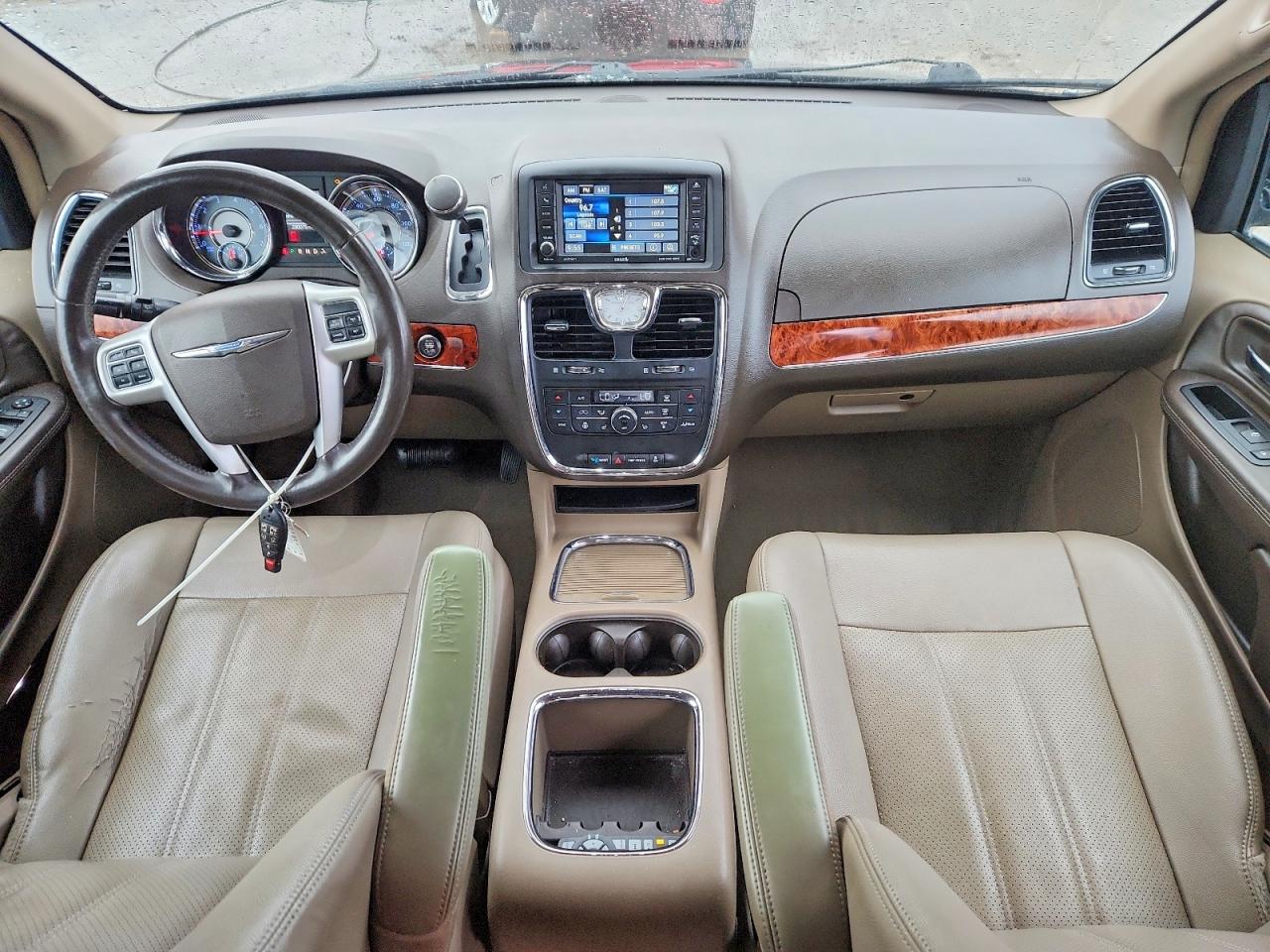 2015 CHRYSLER TOWN & COUNTRY TOURING L photo 22