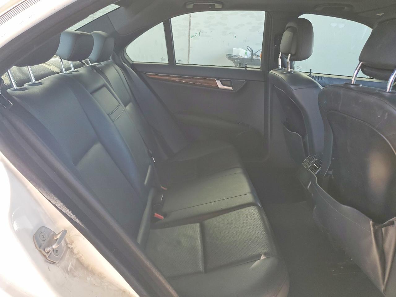 2014 MERCEDES-BENZ C 250 photo 19