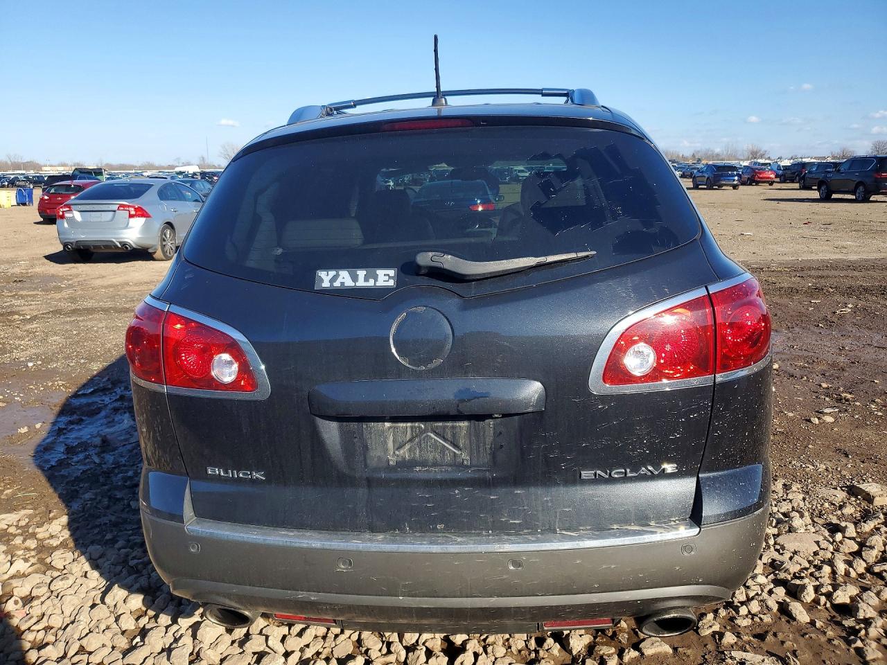 2011 BUICK ENCLAVE CXL photo 6