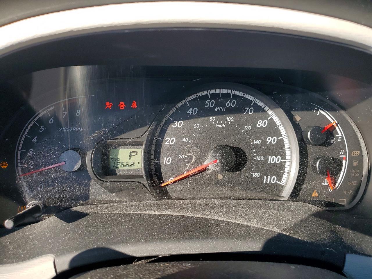 2013 TOYOTA SIENNA LE 8-PASSENGER photo 17