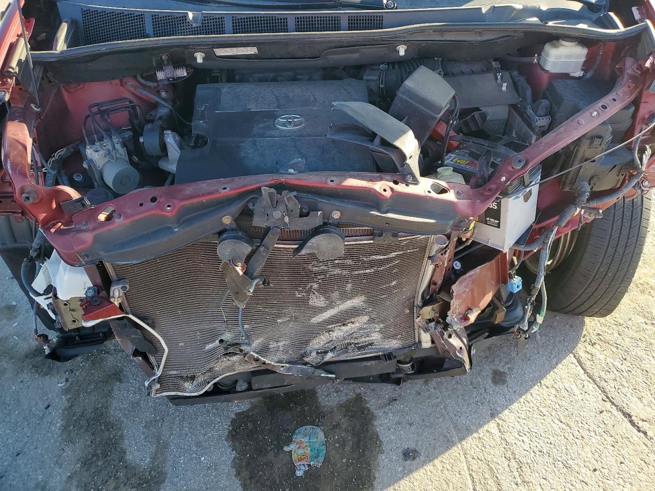 2013 TOYOTA SIENNA LE 8-PASSENGER photo 23