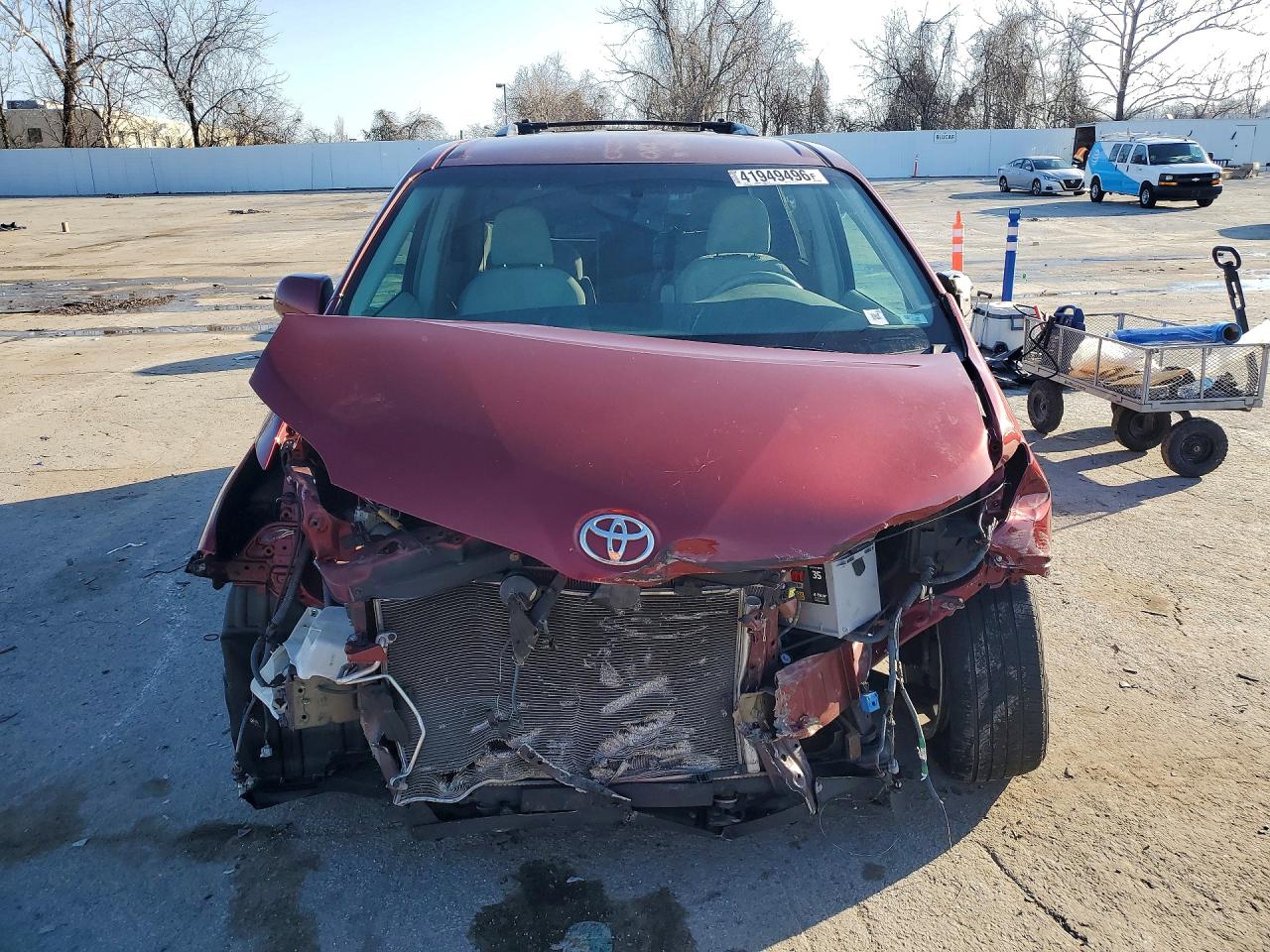 2013 TOYOTA SIENNA LE 8-PASSENGER photo 9