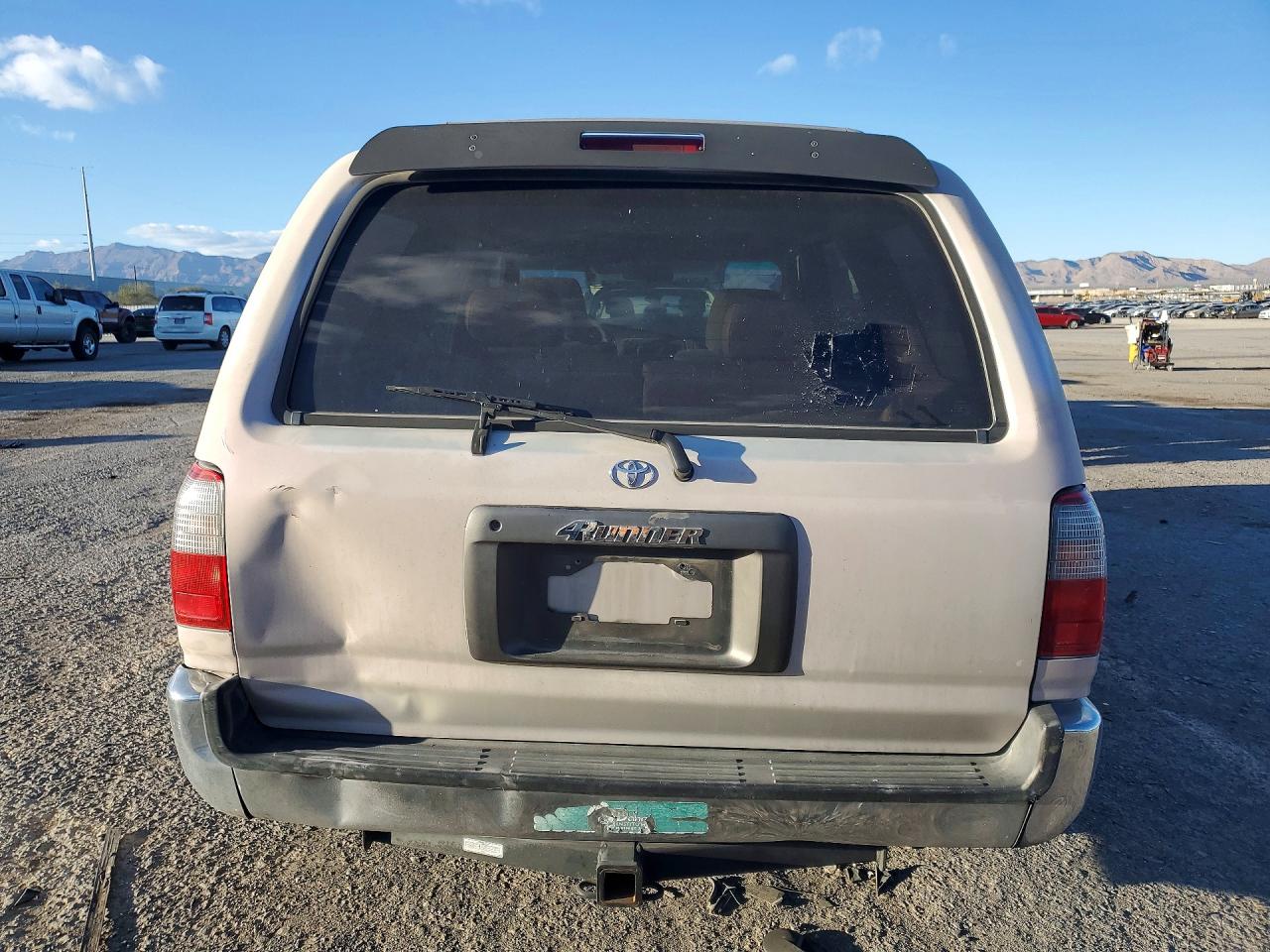 1997 TOYOTA 4RUNNER SR5 photo 6