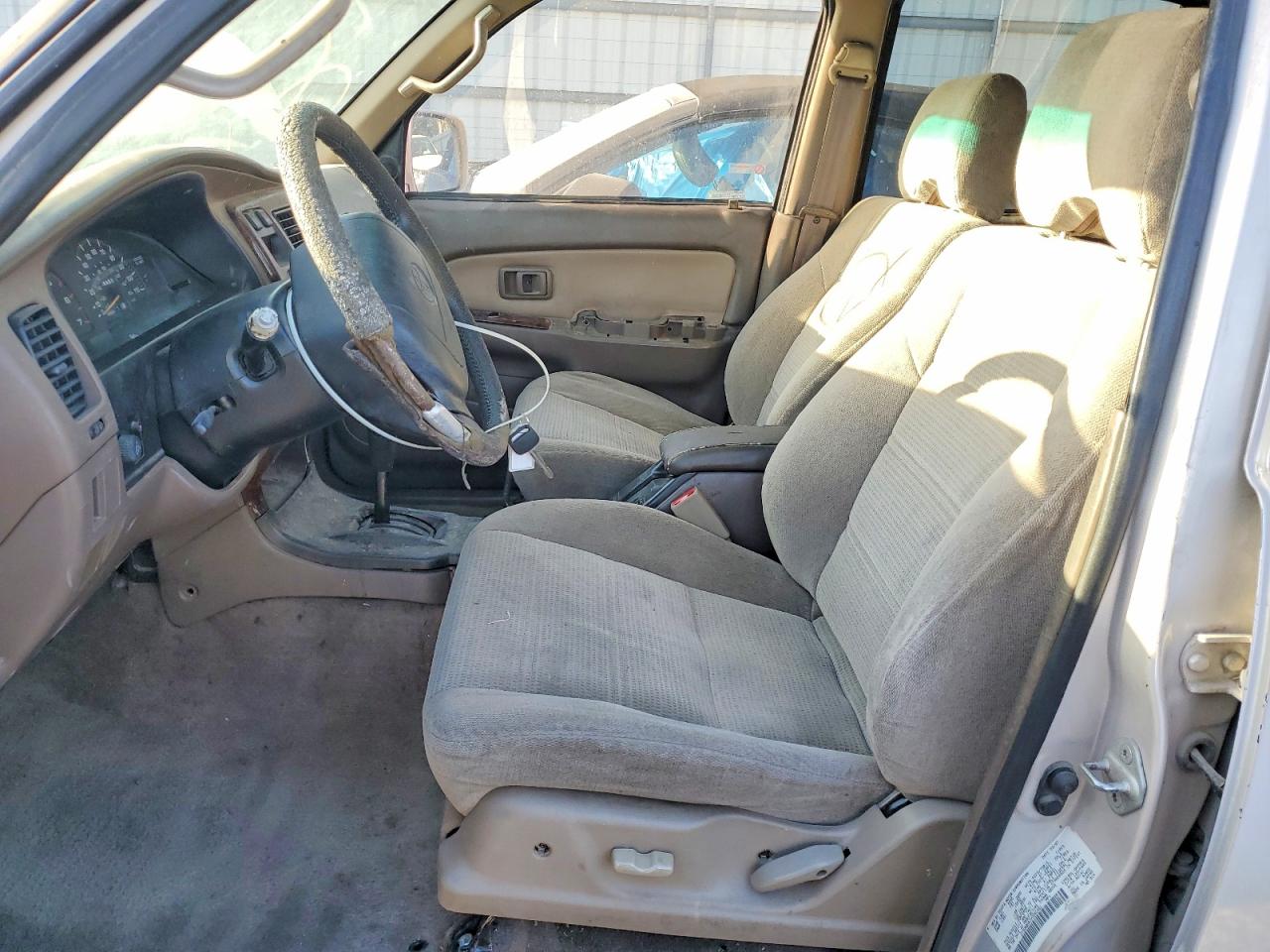 1997 TOYOTA 4RUNNER SR5 photo 7